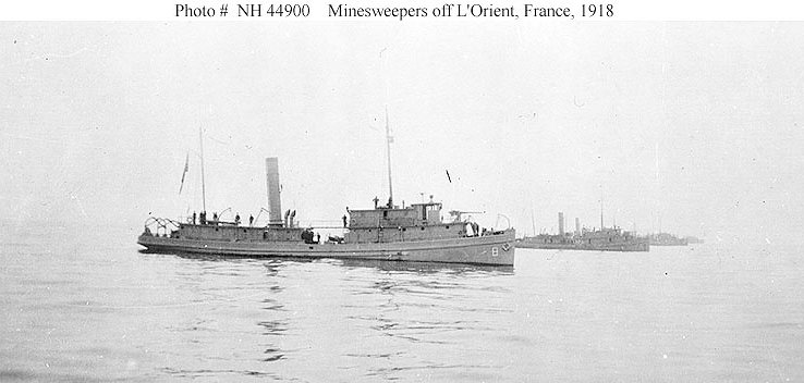 Photo of USS James with other Navy minesweepers off the coast of L’ Orient, France (Courtesy of Naval History and Heritage Command)