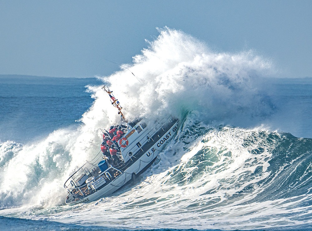 The 52-foot steel-hulled motor lifeboat Victory in the breakers off the Columbia River Bar. (laststandinzombieland.com)