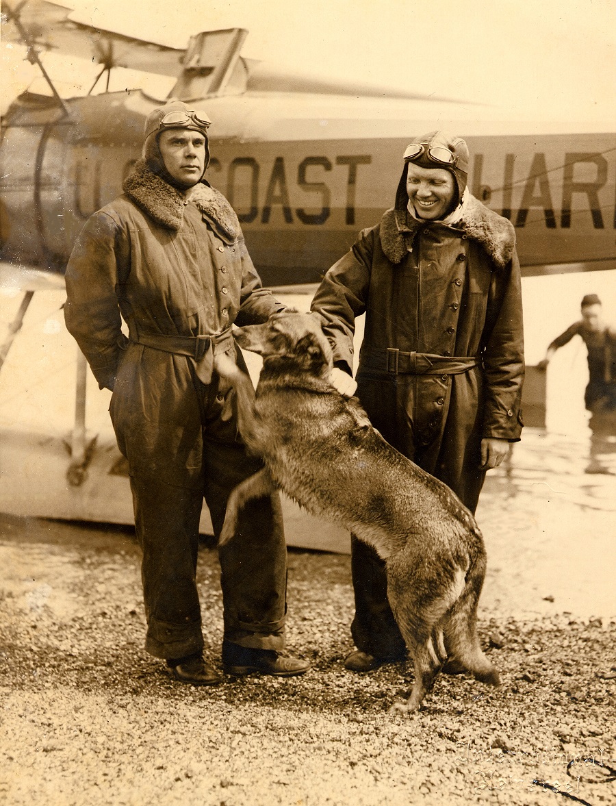 LV23 1952 Orig Photo COAST GUARD DOG TEAM TRIP RAFFIN ISLAND