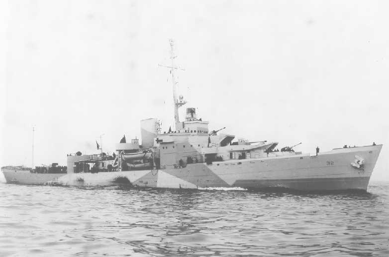 “Queen of the Fleet,” cutter Campbell, in camouflage paint scheme early in World War II. (U.S. Coast Guard)
