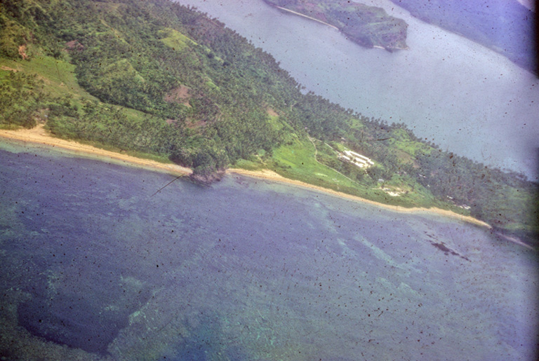 Aerial photograph of the isolated LORAN station at Catanduanes with inviting beaches and crystal-clear water. (loran-history.info)