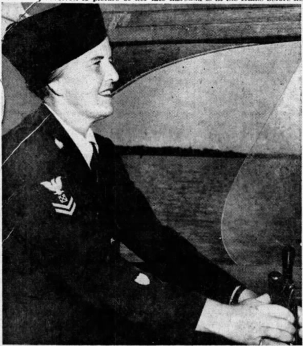 A July 1944 newspaper photo of Jean Linderman in uniform. (Miami News, July 16, 1944)
