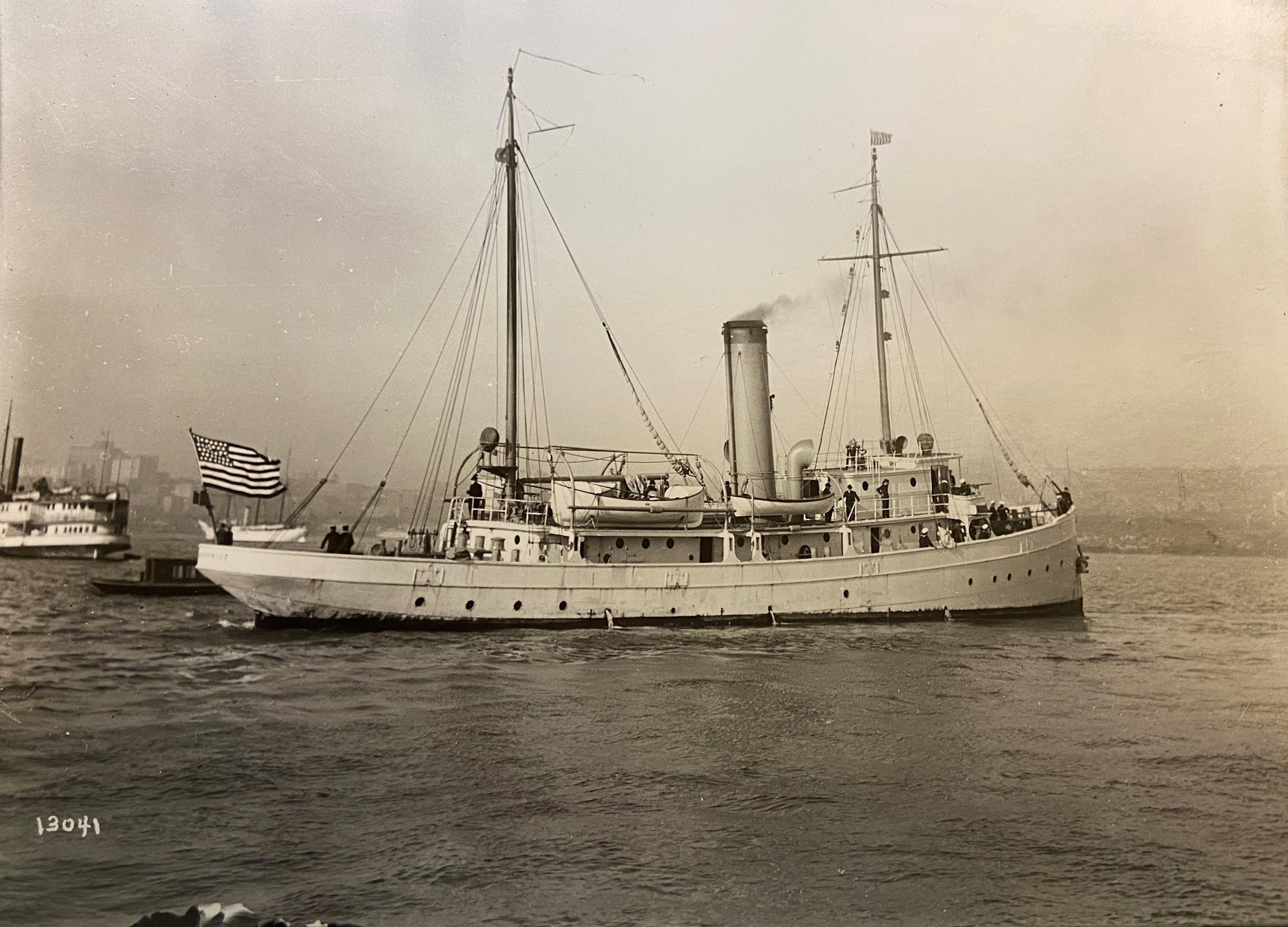 A rare photograph showing Snohomish from the stern. (U.S. Coast Guard)