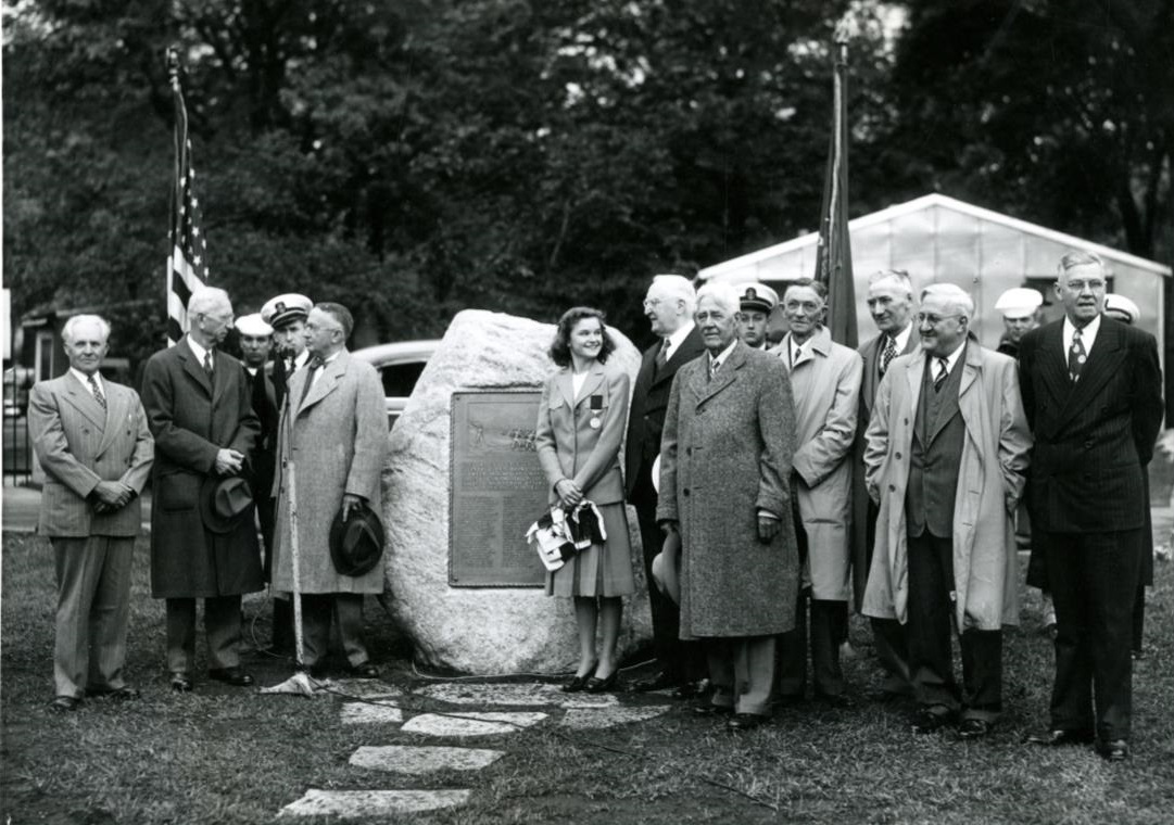 Station Evanston and crew memorial plaque unveiling ceremony. (Courtesy of NWU Deering Library)