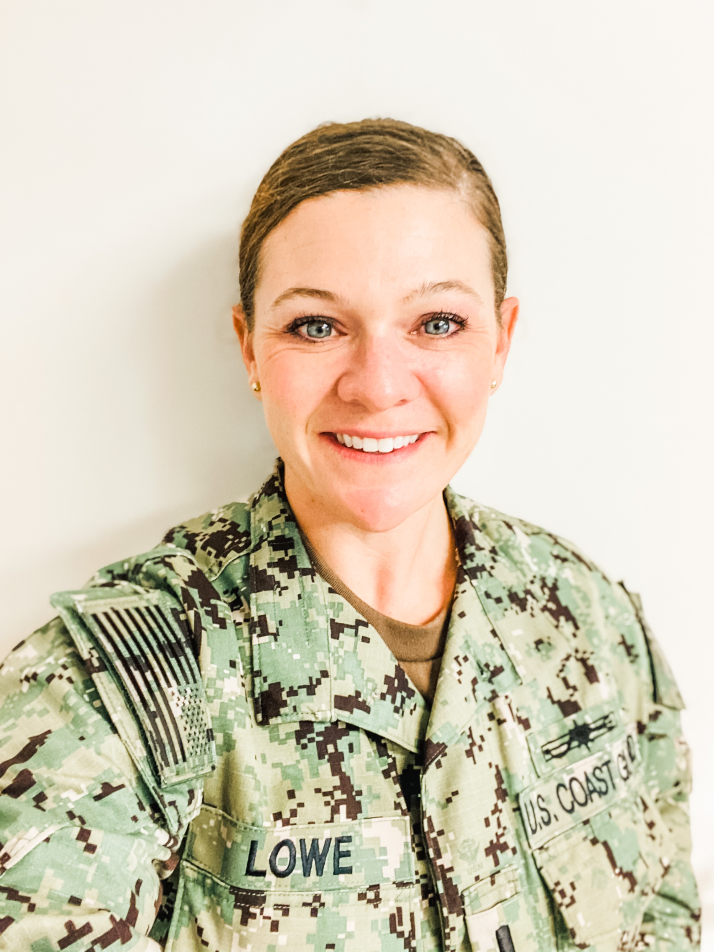 Lt. j.g. Avery Lowe, of Port Security Unit Mississippi received the Captain. John G. Witherspoon Inspirational Leadership Award in July 2021]. U.S. Coast Guard photo. 